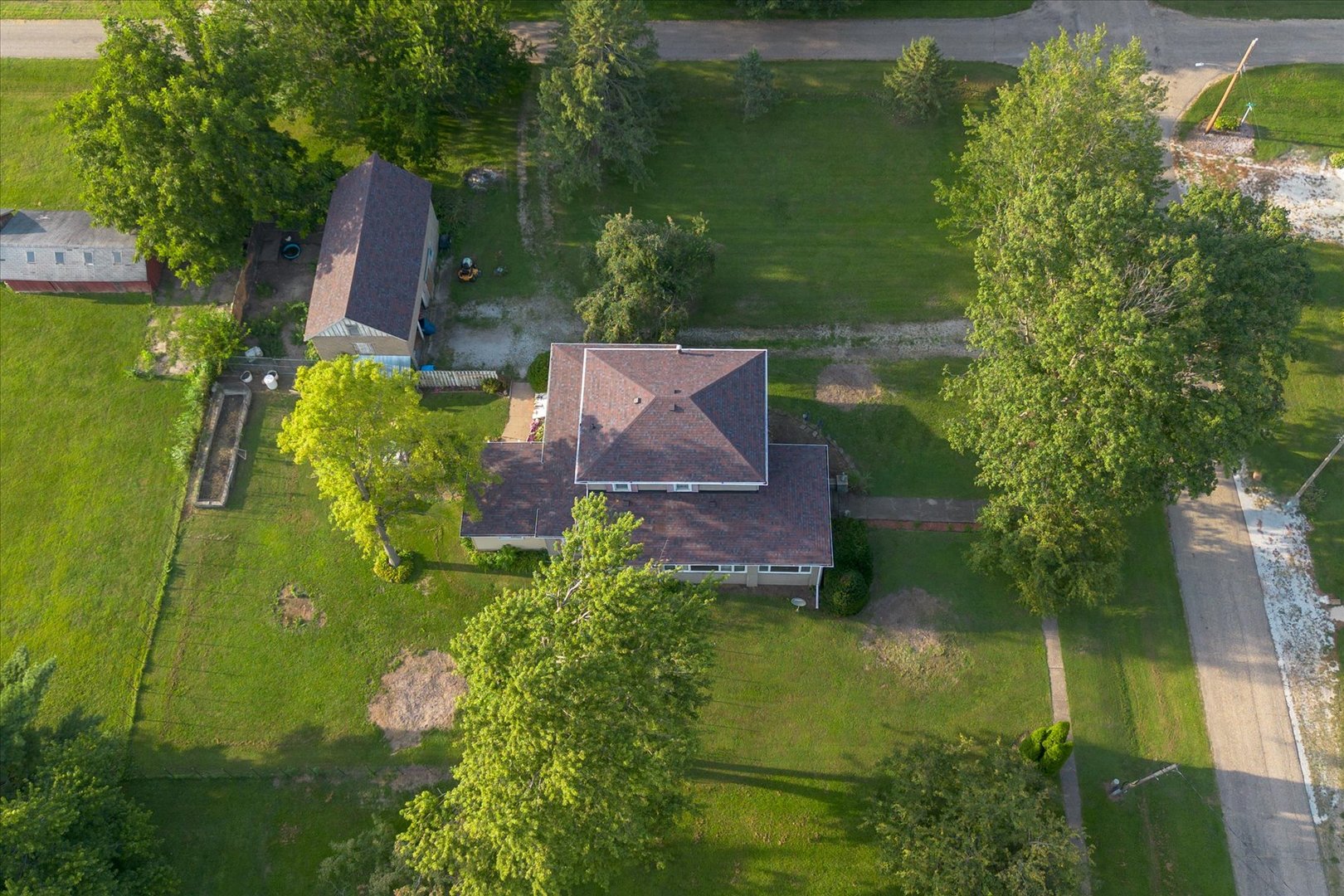 202 S Locust Street, Malden, IL 61337