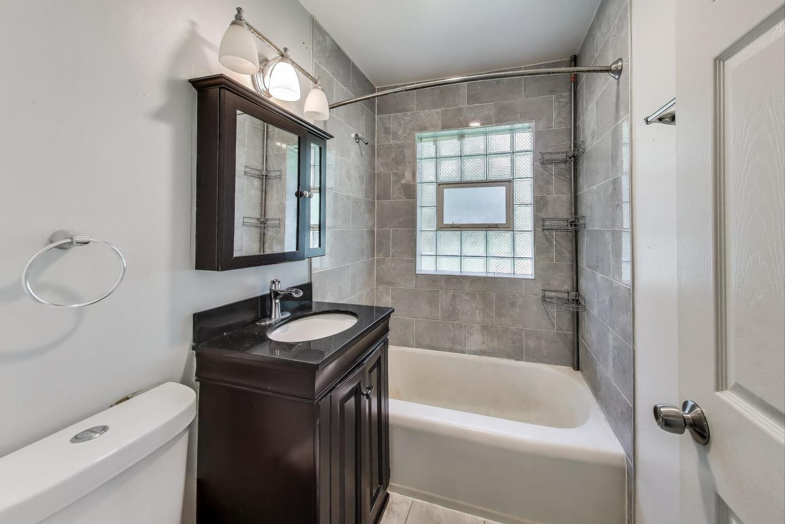2102 Salem Boulevard, Zion, IL 60099