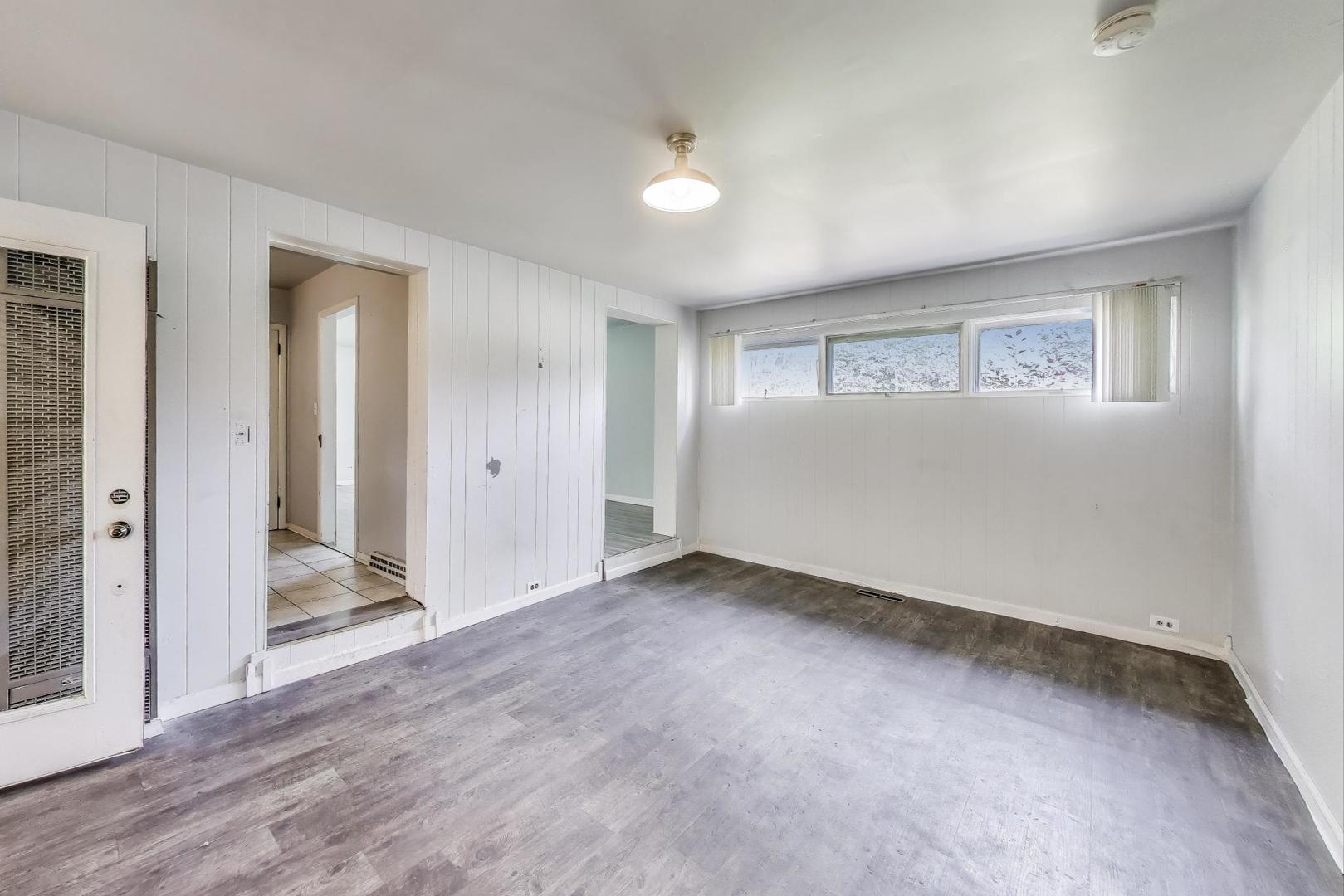 2102 Salem Boulevard, Zion, IL 60099
