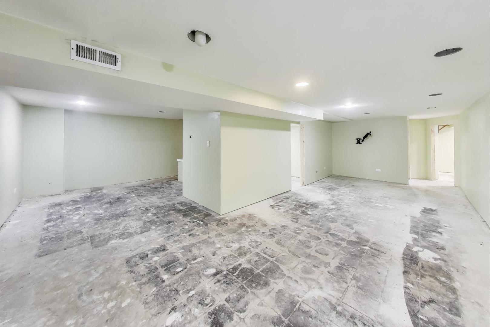 2102 Salem Boulevard, Zion, IL 60099