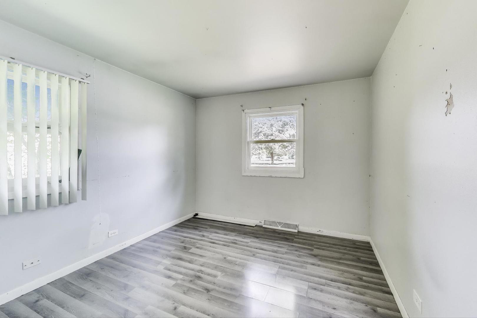2102 Salem Boulevard, Zion, IL 60099