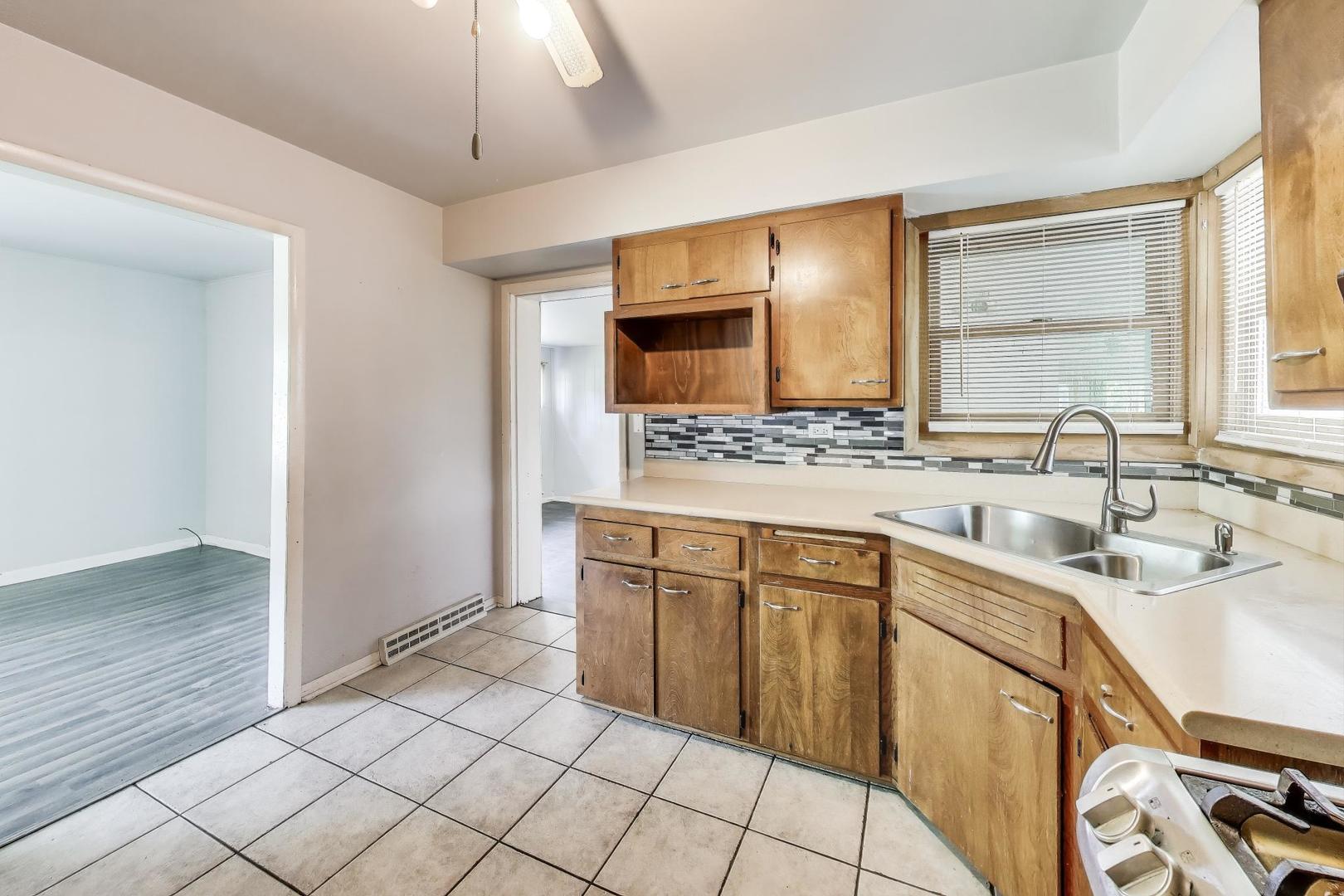 2102 Salem Boulevard, Zion, IL 60099