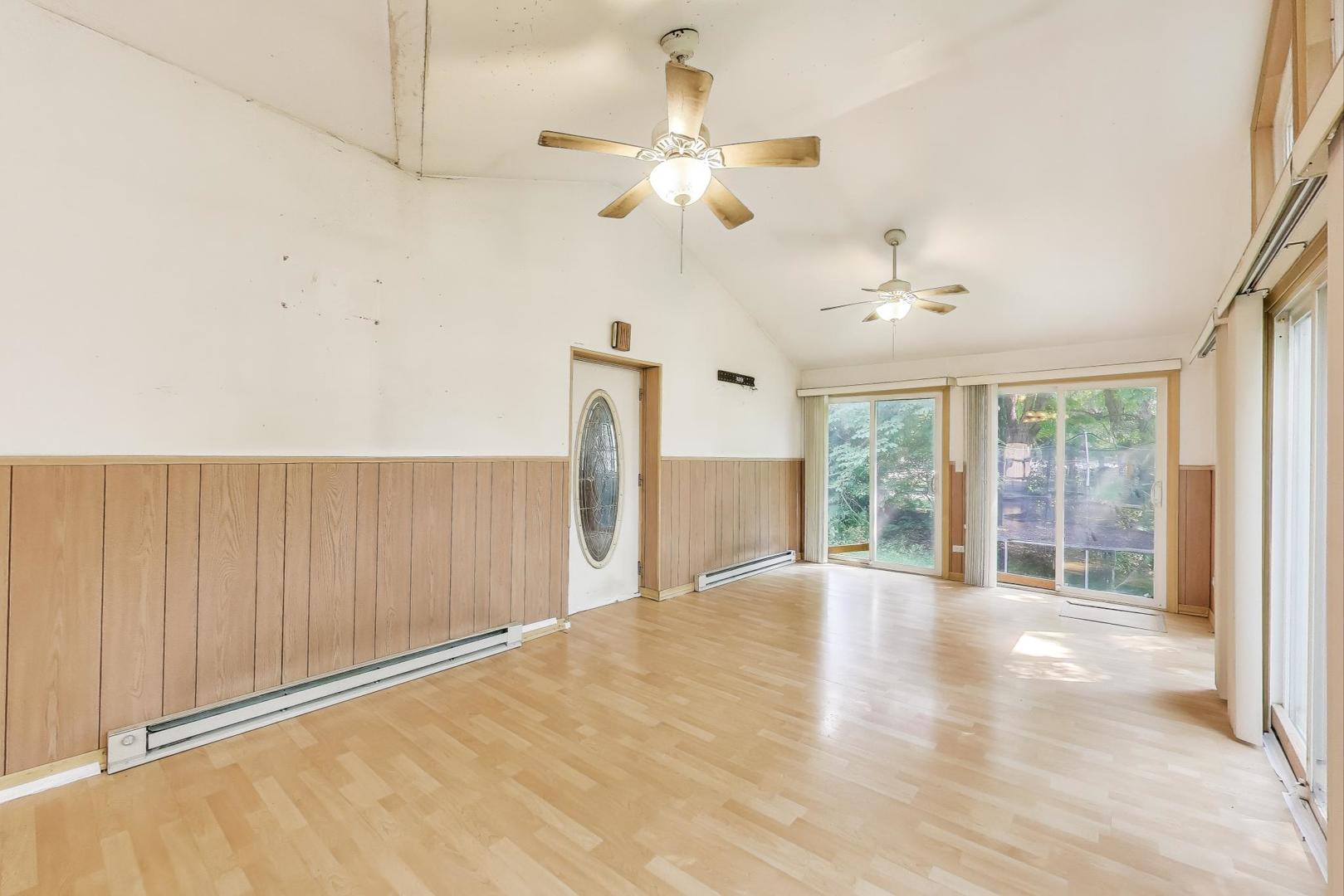 2102 Salem Boulevard, Zion, IL 60099