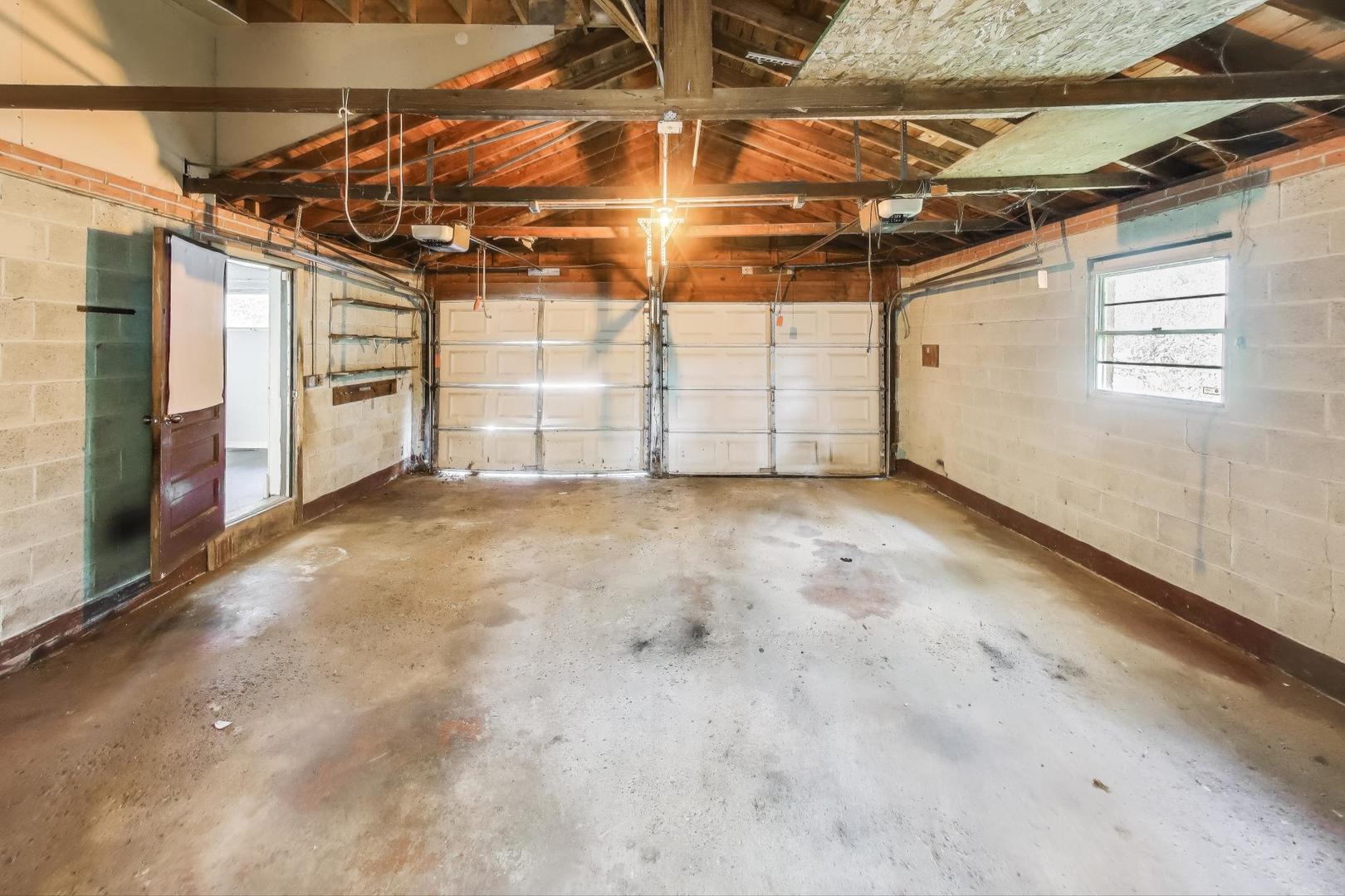 2102 Salem Boulevard, Zion, IL 60099