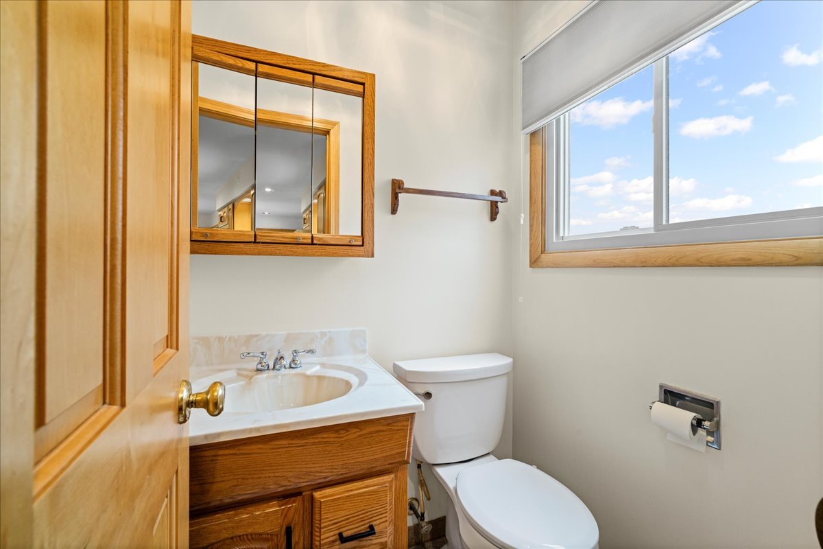 421 N Elm Street, Itasca, IL 60143