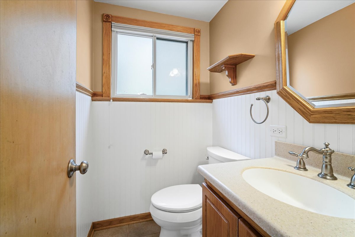 421 N Elm Street, Itasca, IL 60143