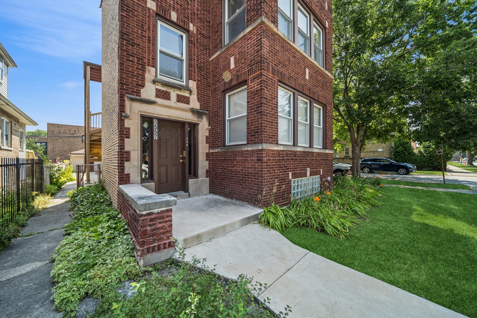 8557 S Justine Street, Chicago, IL 60620