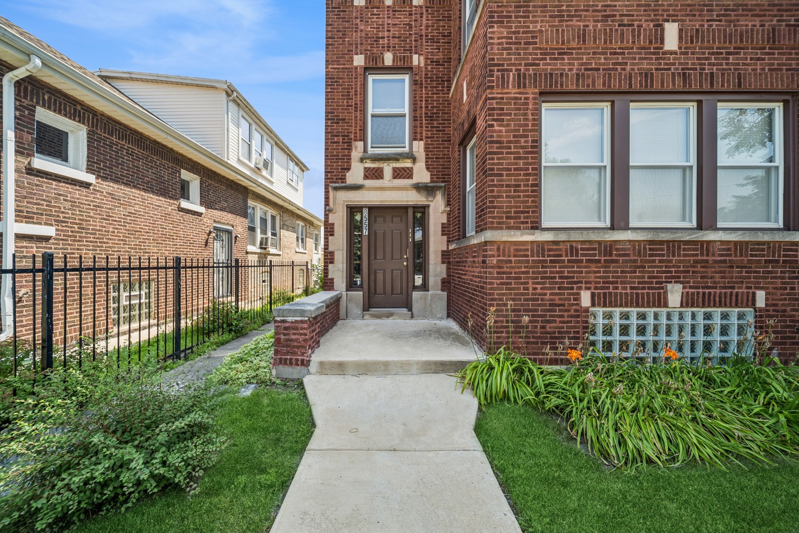 8557 S Justine Street, Chicago, IL 60620