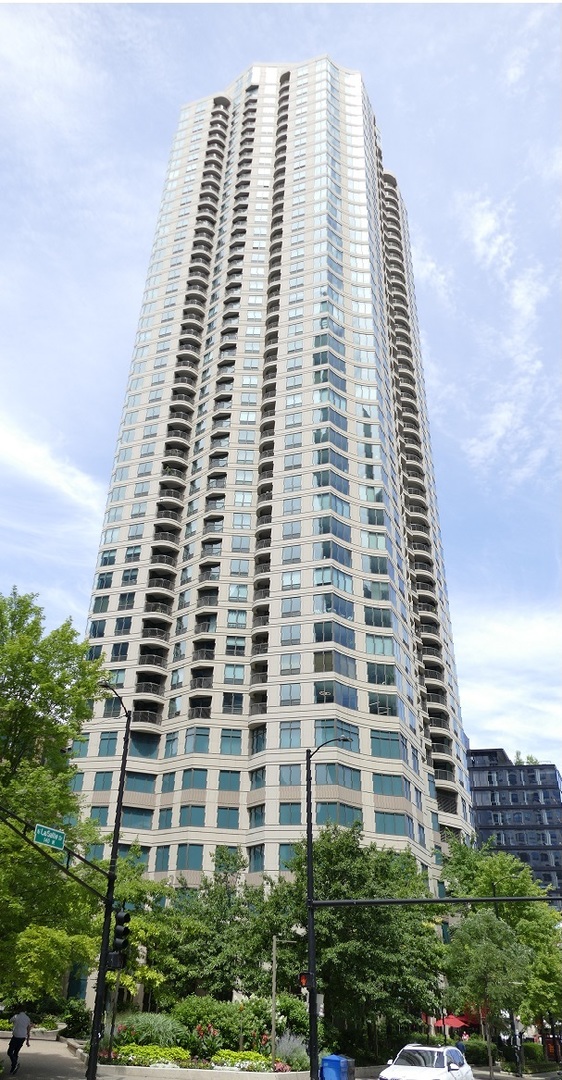 400 N Lasalle Drive #3803, Chicago, IL 60654