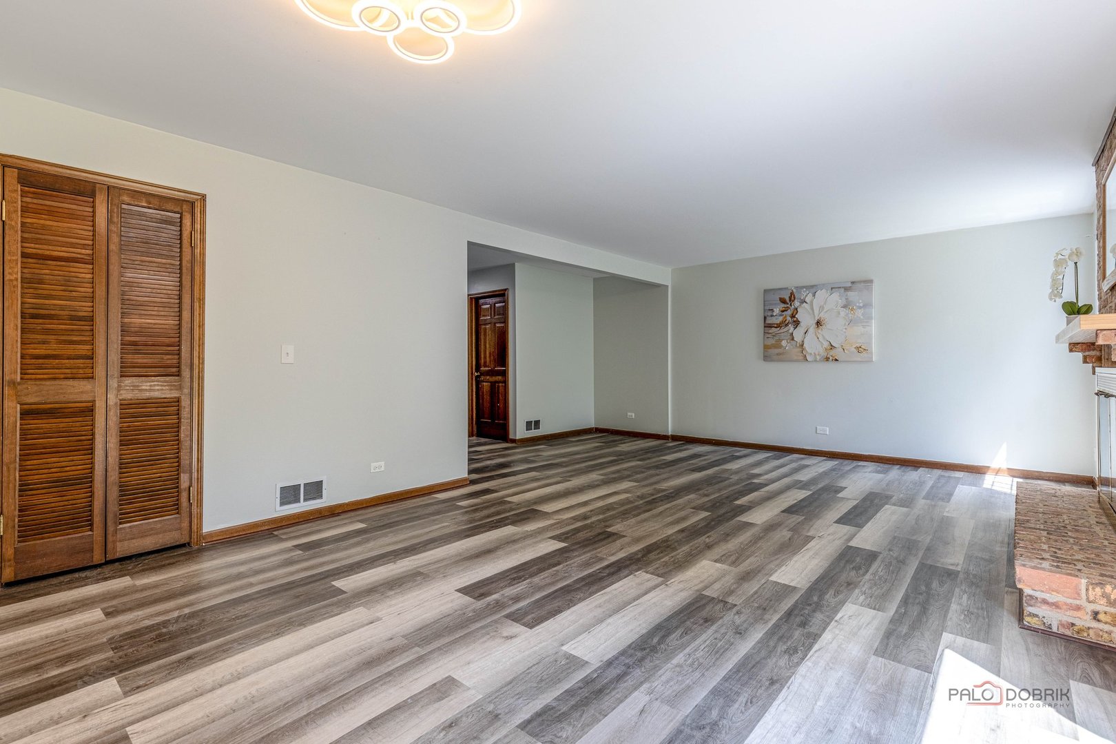 851 Sutton Court, Lincolnshire, IL 60069