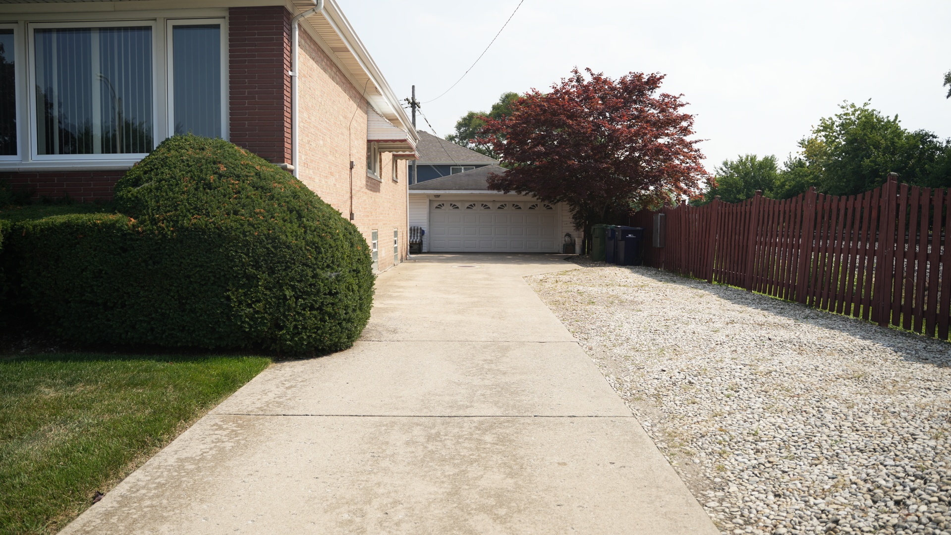 2949 W 100th Street, Evergreen Park, IL 60805