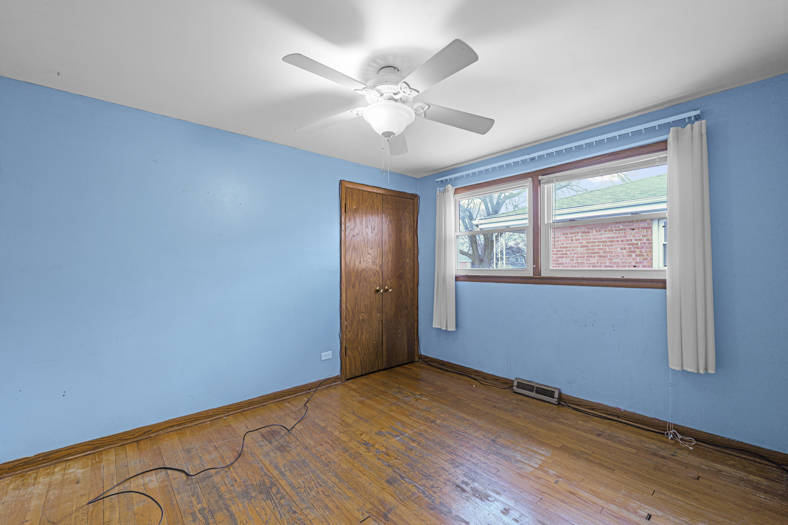 2949 W 100th Street, Evergreen Park, IL 60805