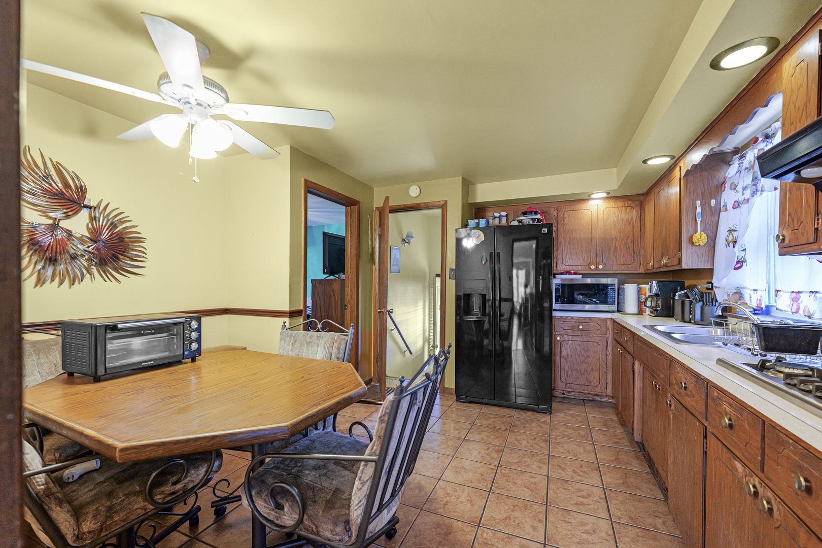 2949 W 100th Street, Evergreen Park, IL 60805