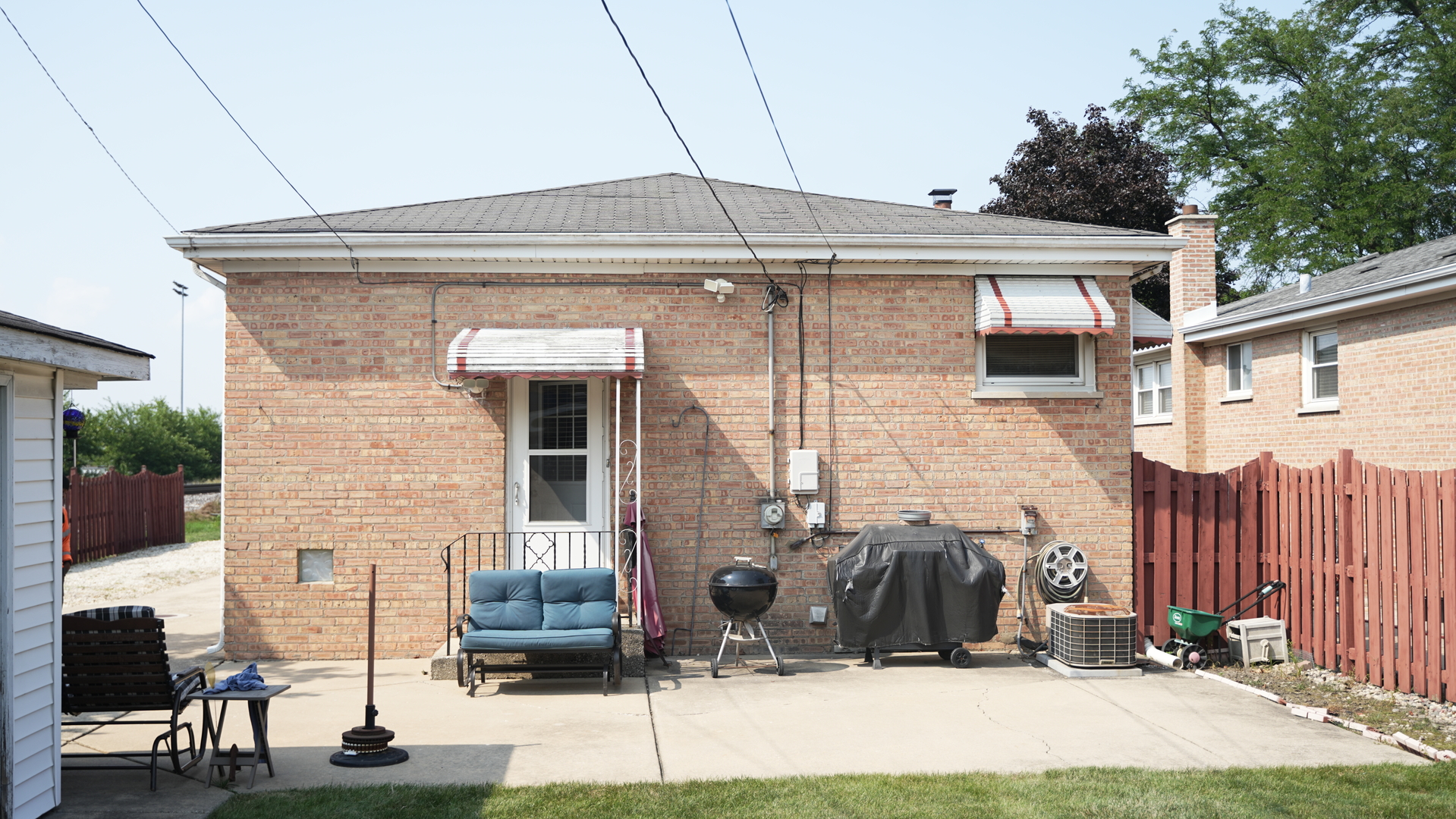 2949 W 100th Street, Evergreen Park, IL 60805