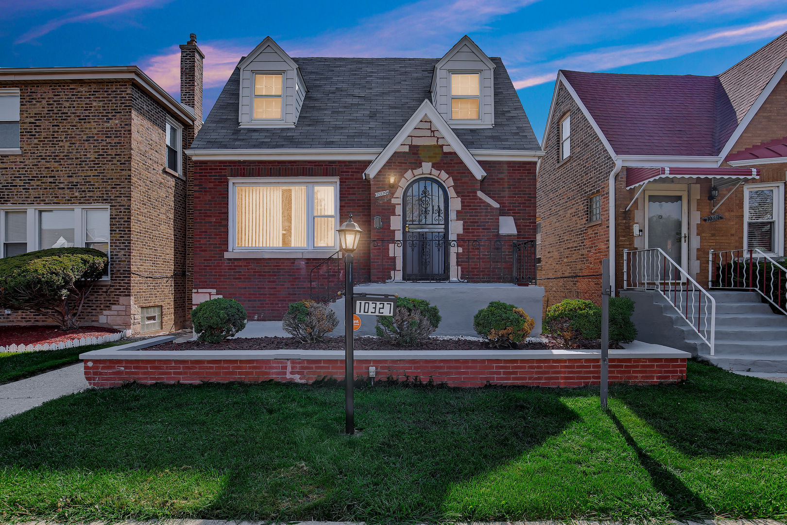 10327 S Calumet Avenue, Chicago, IL 60628