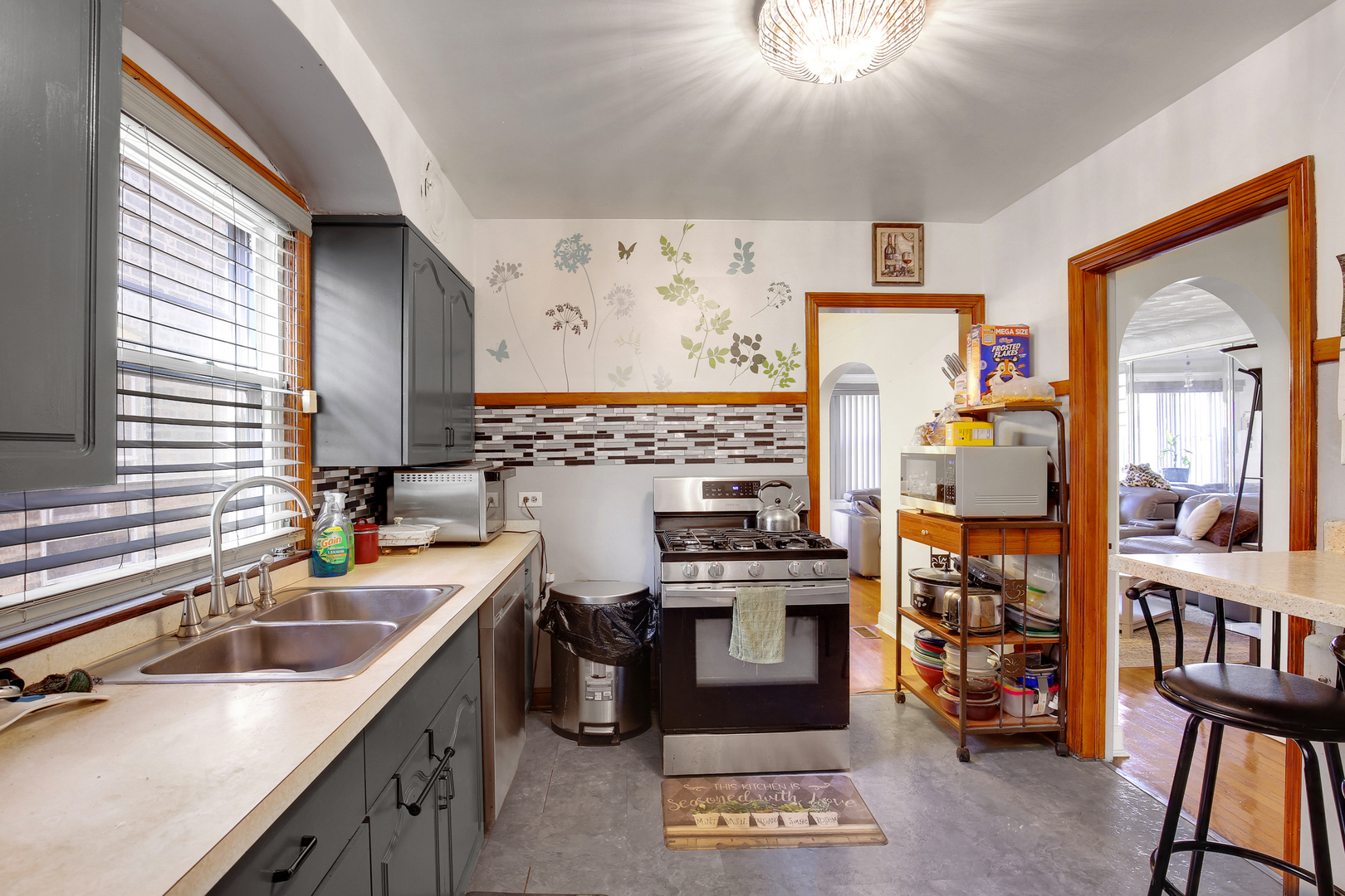 10327 S Calumet Avenue, Chicago, IL 60628