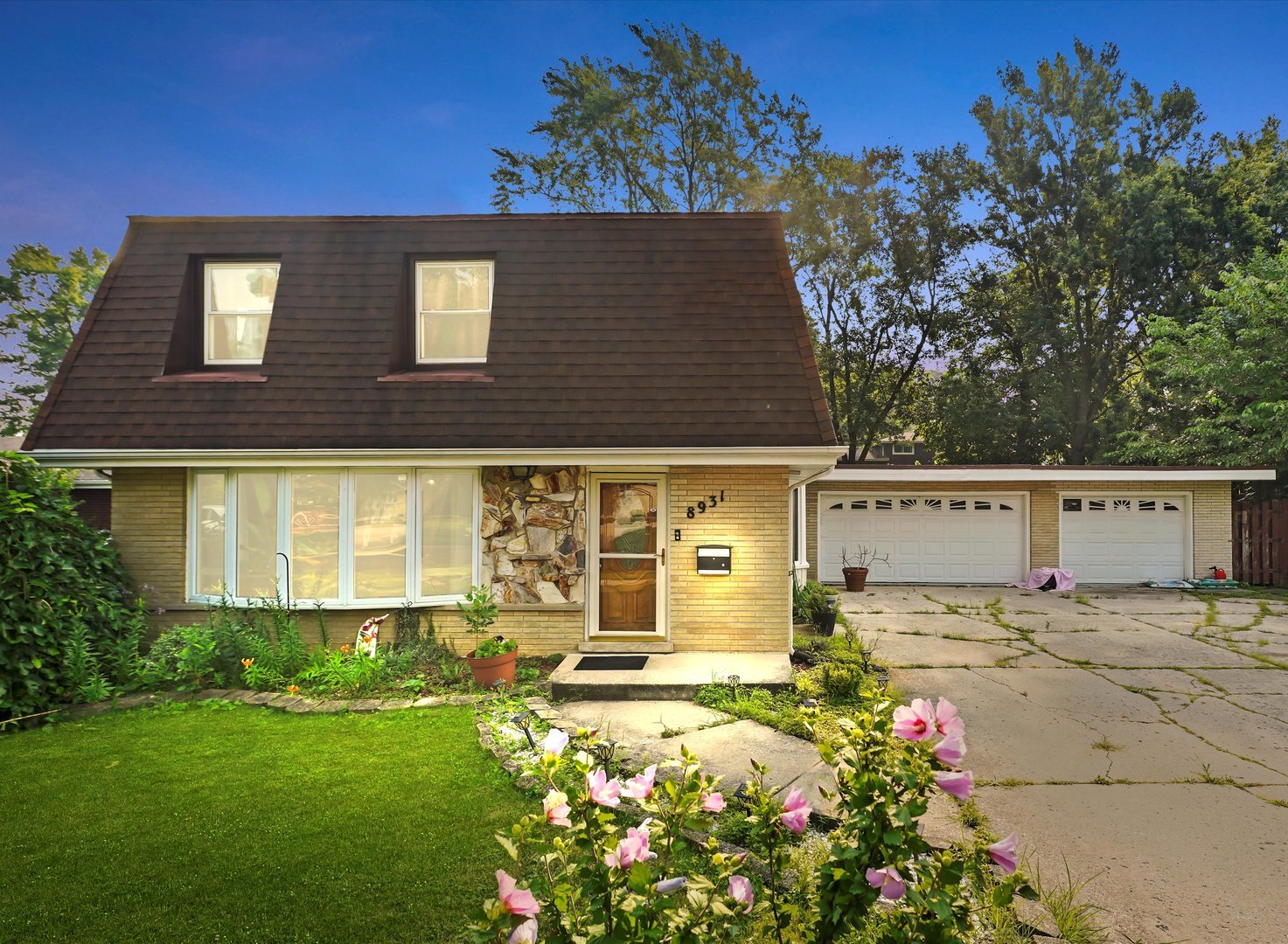 8931 S 83rd Court, Hickory Hills, IL 60457