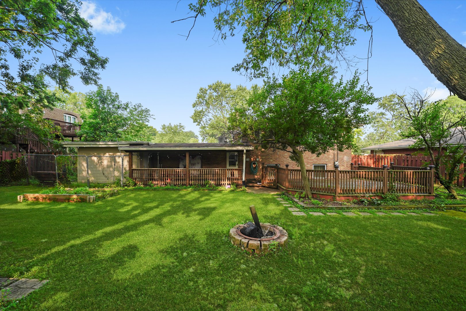 8931 S 83rd Court, Hickory Hills, IL 60457