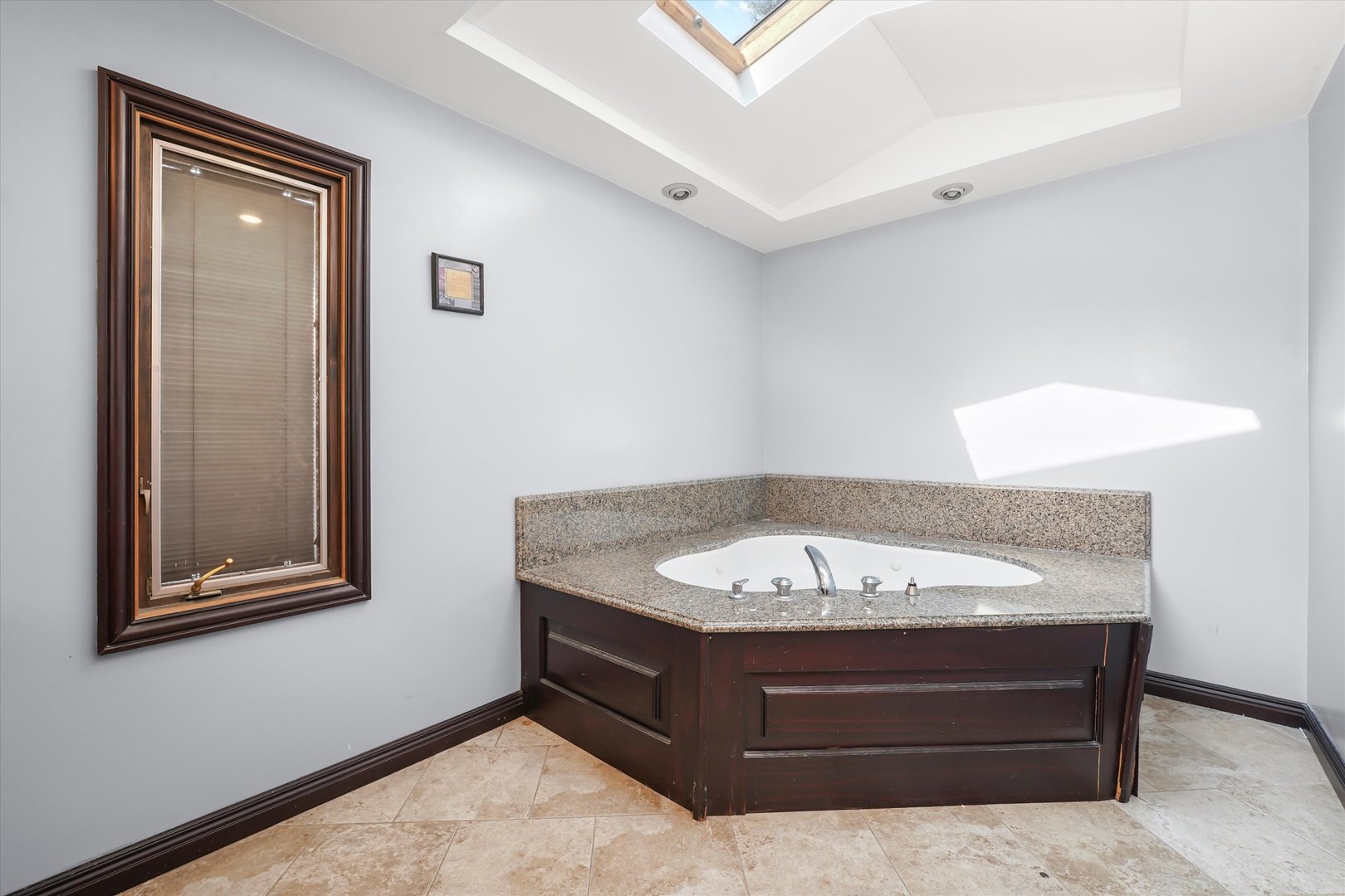 8931 S 83rd Court, Hickory Hills, IL 60457