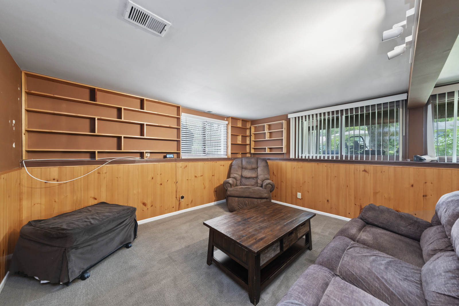 745 Merrimac Street, Cary, IL 60013