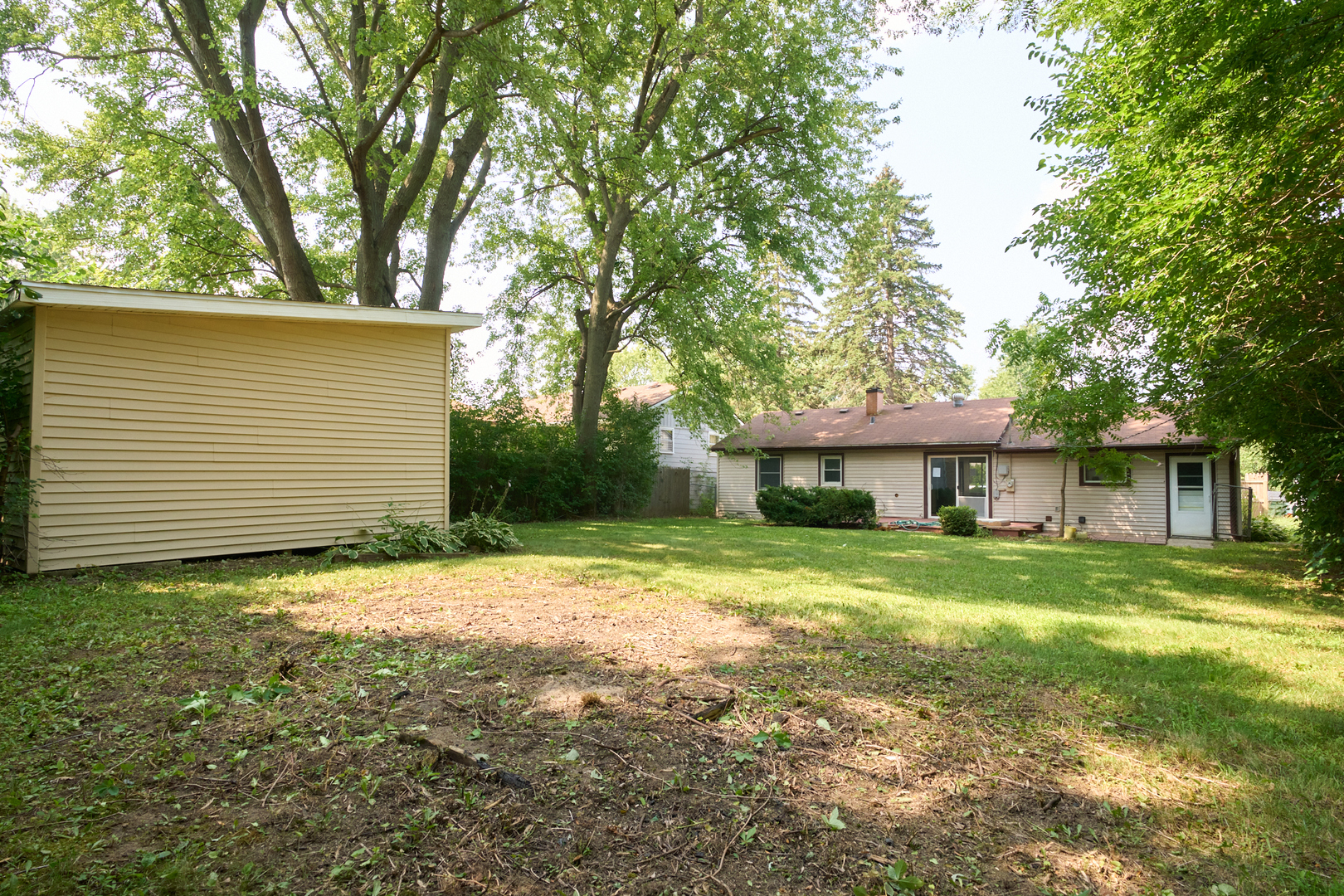 245 MAPLEWOOD Drive, Antioch, IL 60002