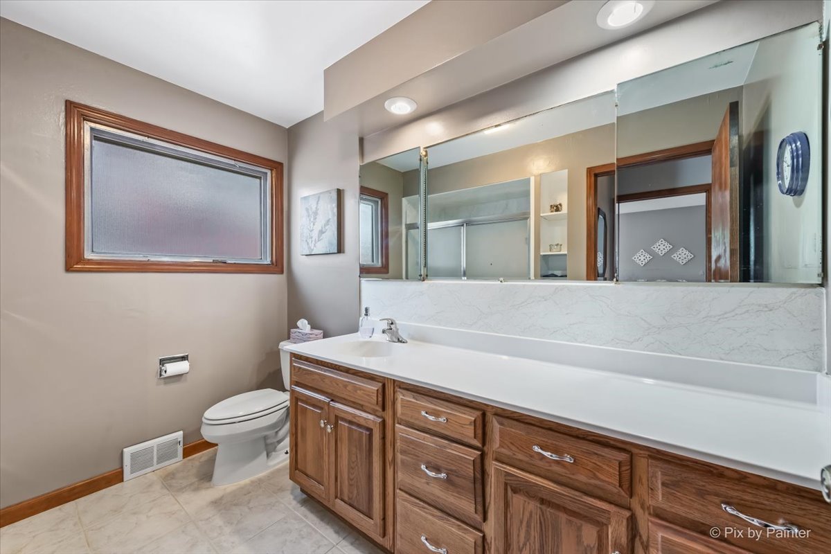 9310 Mansfield Avenue, Morton Grove, IL 60053