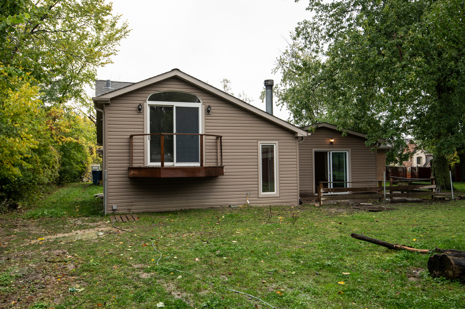 9518 S 89th Avenue, Palos Hills, IL 60465