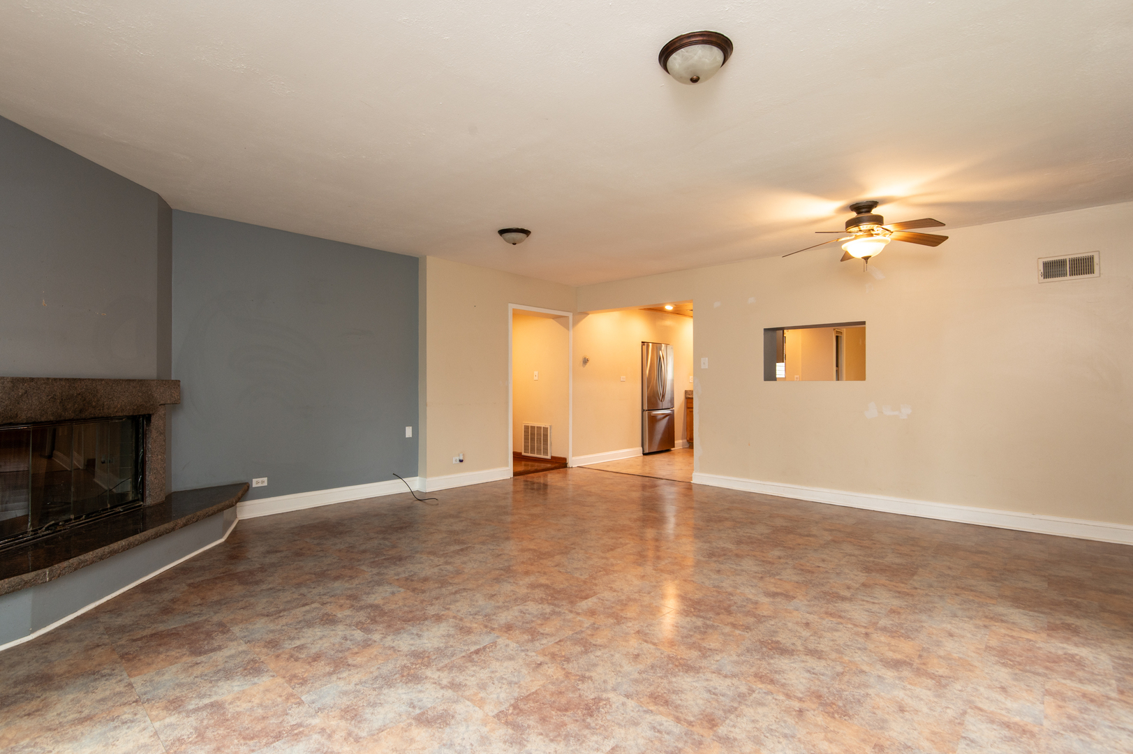 9518 S 89th Avenue, Palos Hills, IL 60465
