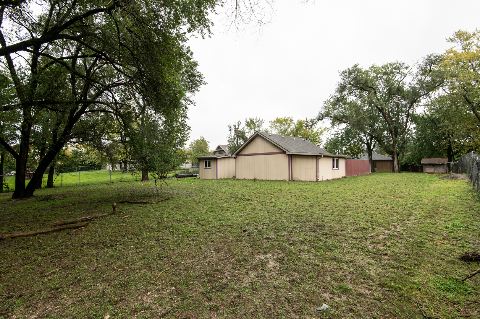 9518 S 89th Avenue, Palos Hills, IL 60465