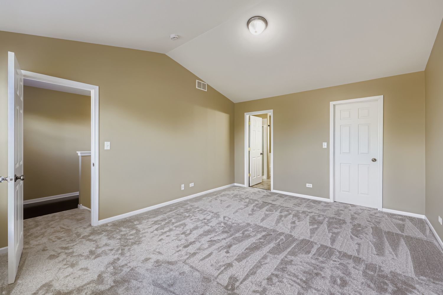 323 W Norwell Lane, Round Lake, IL 60073