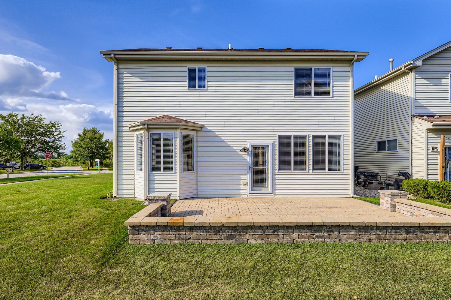 323 W Norwell Lane, Round Lake, IL 60073