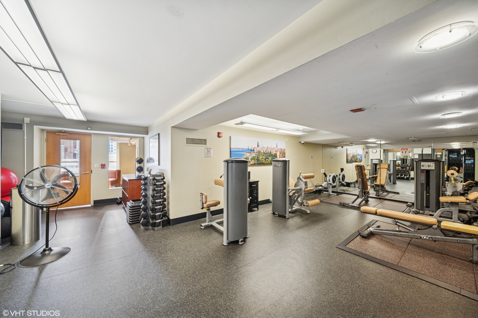 345 N La Salle Drive #702, Chicago, IL 60654