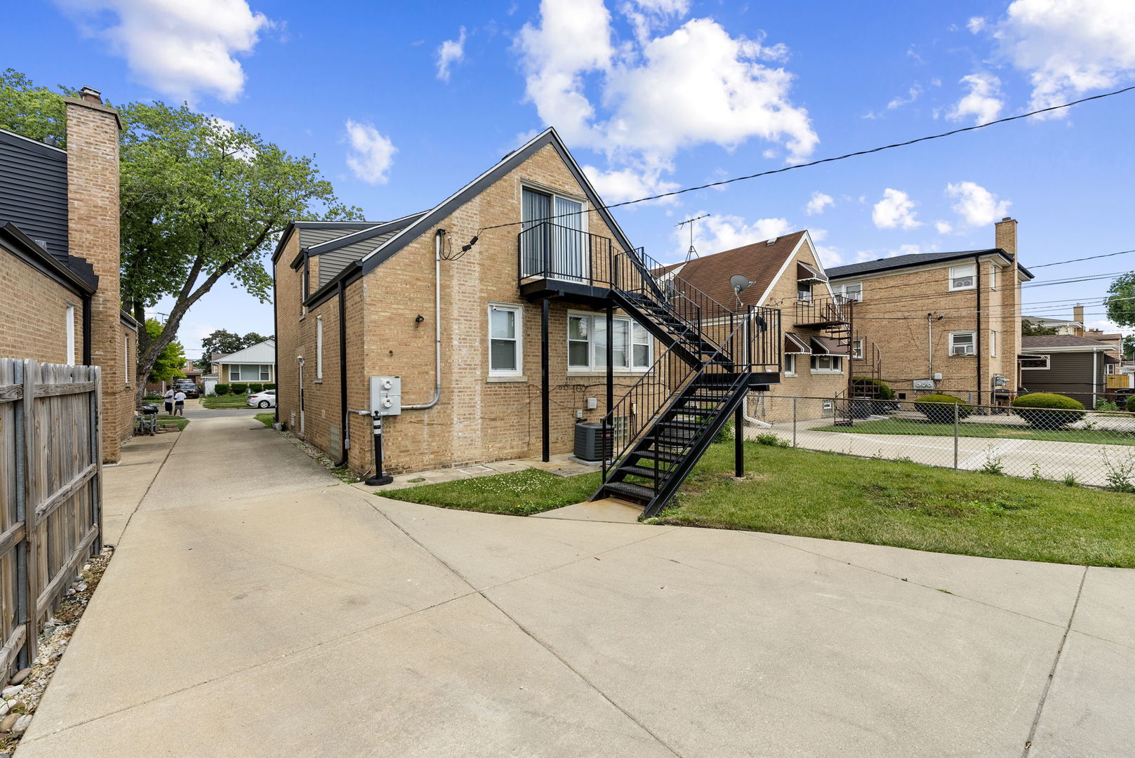 1710 N 23rd Avenue, Melrose Park, IL 60160