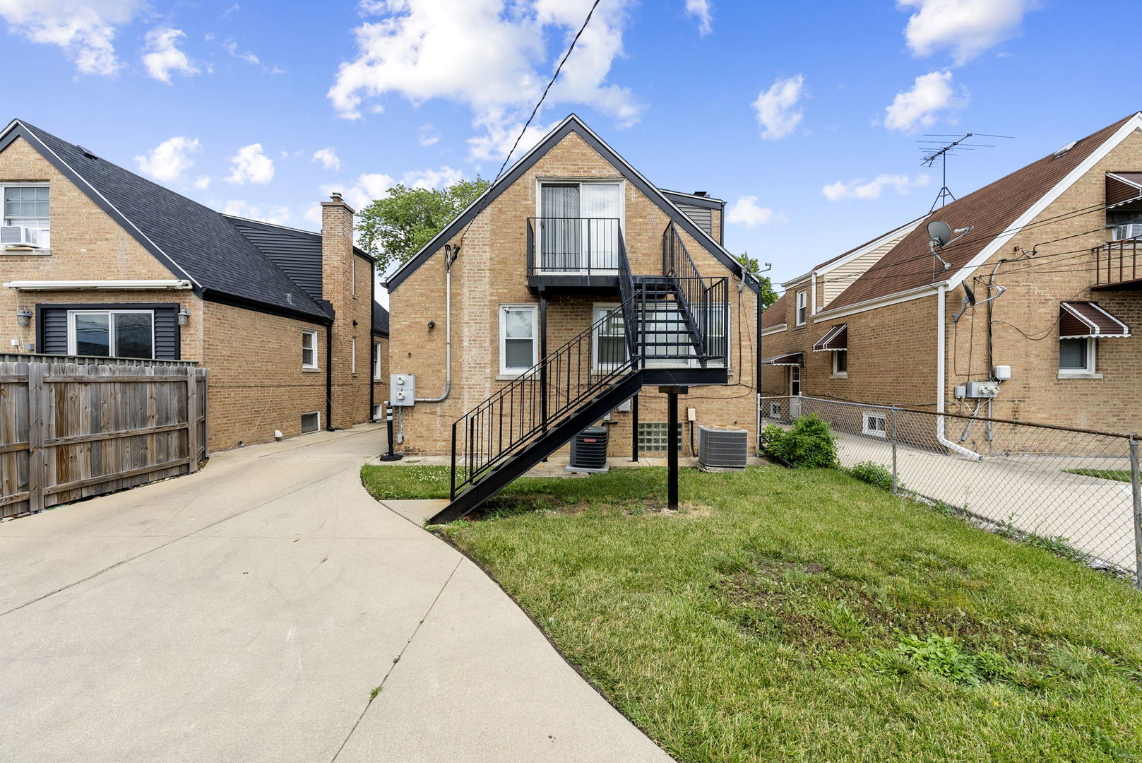 1710 N 23rd Avenue, Melrose Park, IL 60160