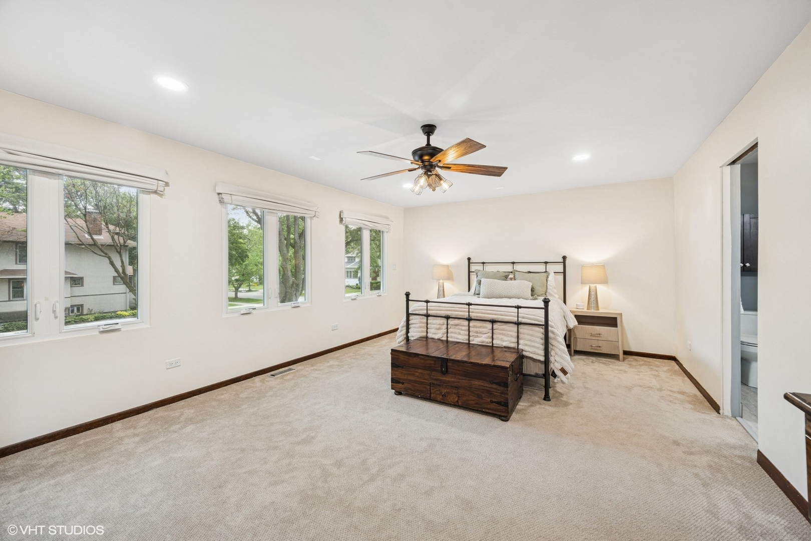 40 N Edgewood Avenue, La Grange, IL 60525