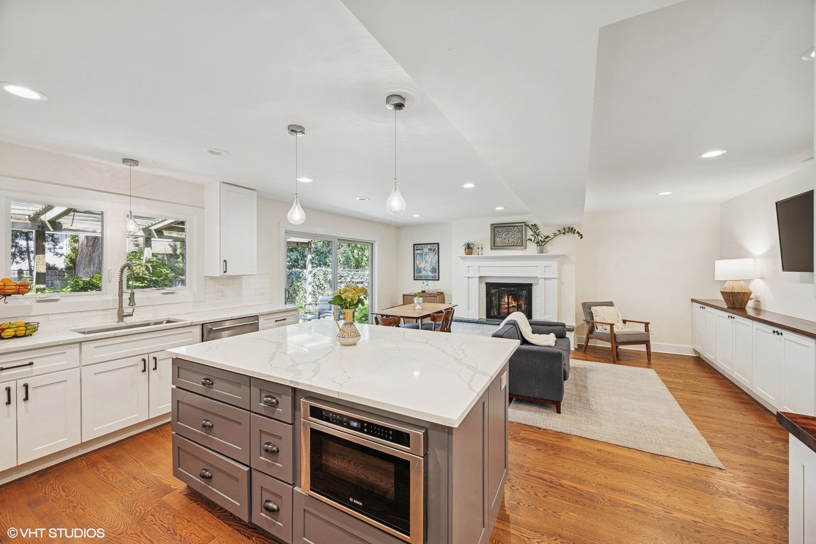 40 N Edgewood Avenue, La Grange, IL 60525