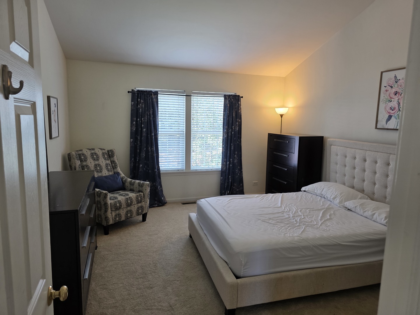 54 Woodview Drive #54, Glen Ellyn, IL 60137