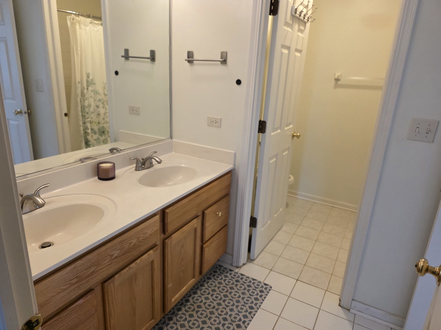 54 Woodview Drive #54, Glen Ellyn, IL 60137