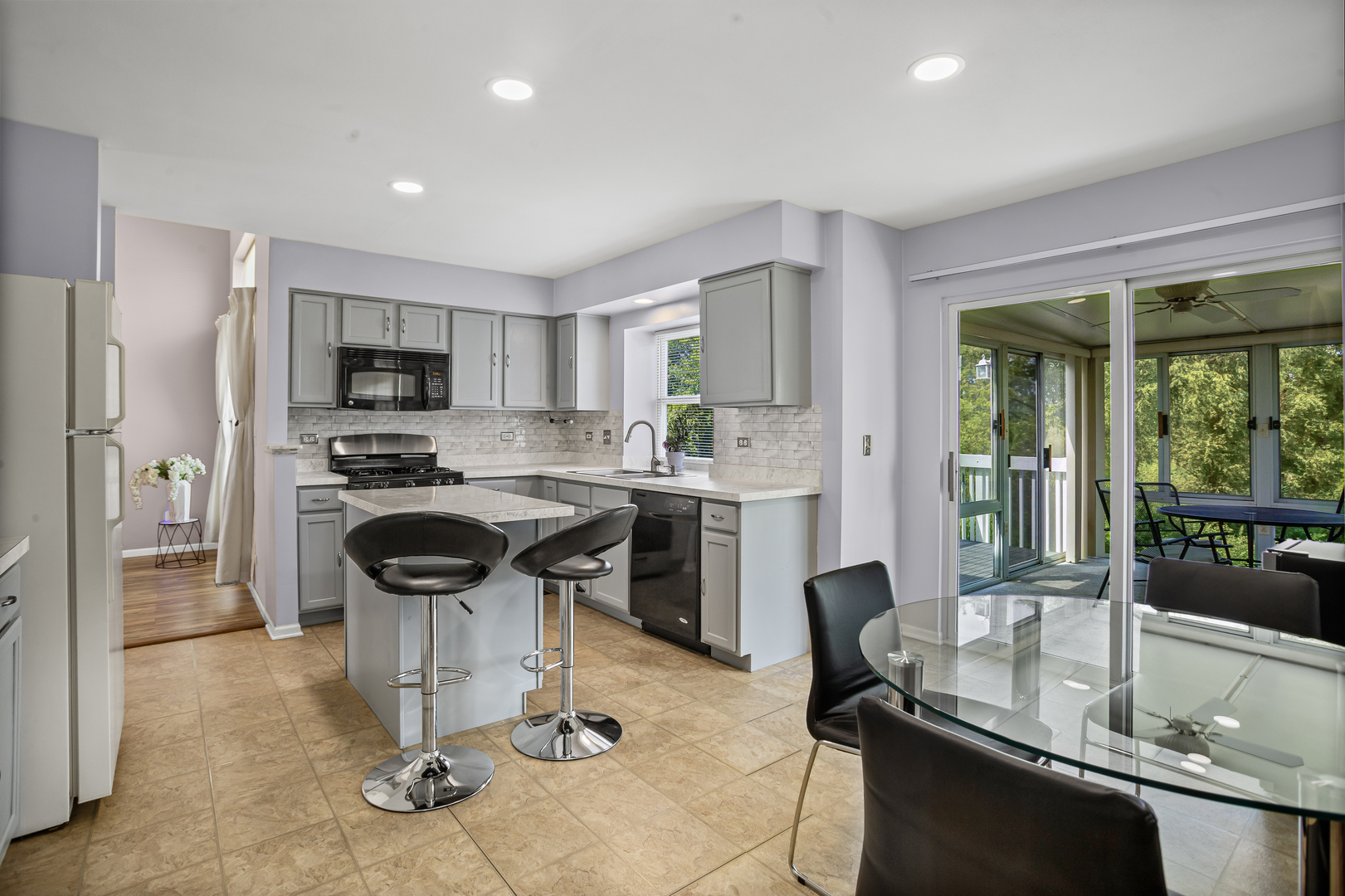 1910 Prairie Path Lane, Carpentersville, IL 60110