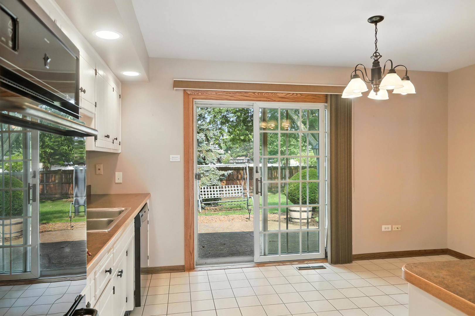 7960 W Ponderosa Court, Orland Park, IL 60462