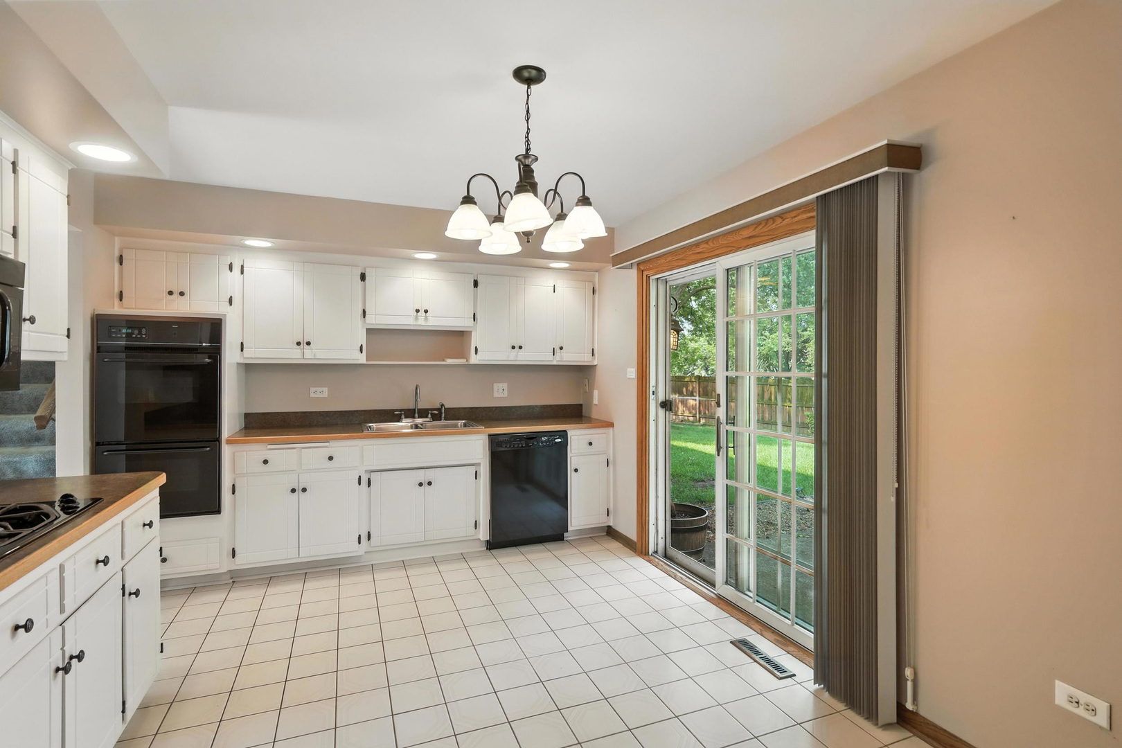 7960 W Ponderosa Court, Orland Park, IL 60462
