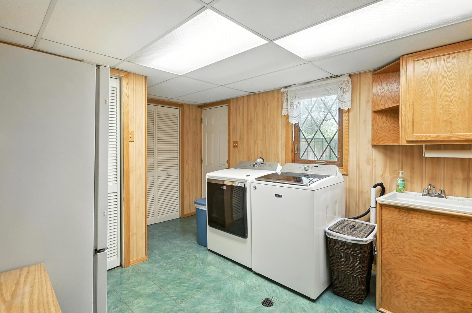 7960 W Ponderosa Court, Orland Park, IL 60462