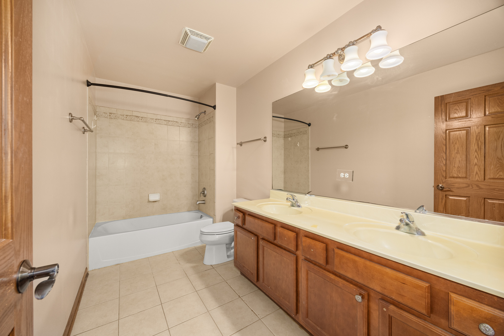 11253 Victoria Lane, Huntley, IL 60142