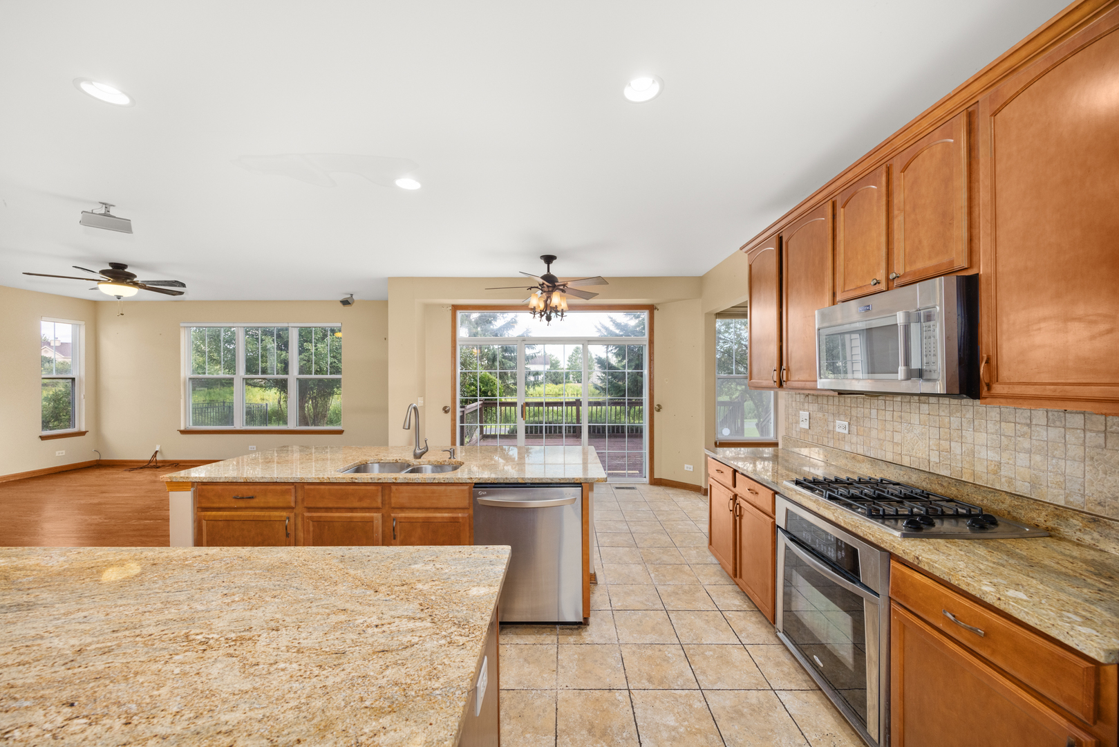 11253 Victoria Lane, Huntley, IL 60142