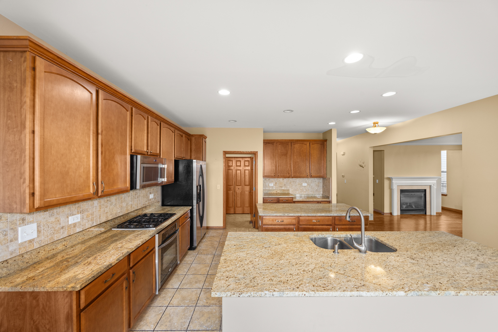 11253 Victoria Lane, Huntley, IL 60142