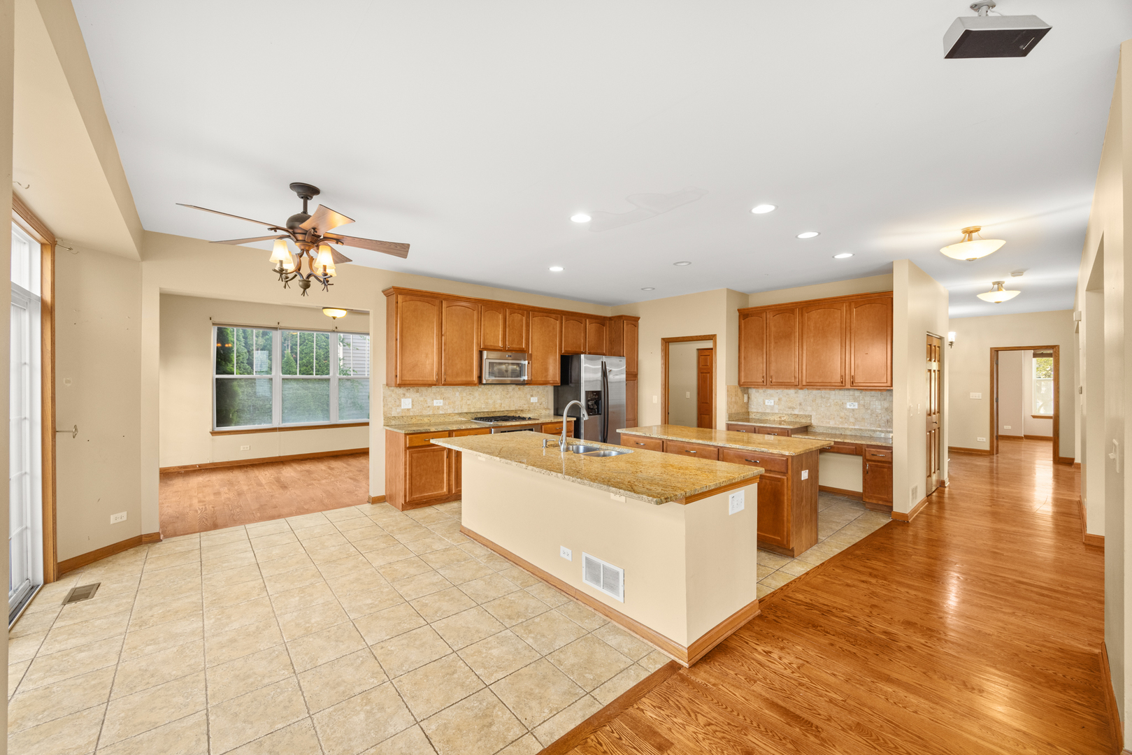 11253 Victoria Lane, Huntley, IL 60142