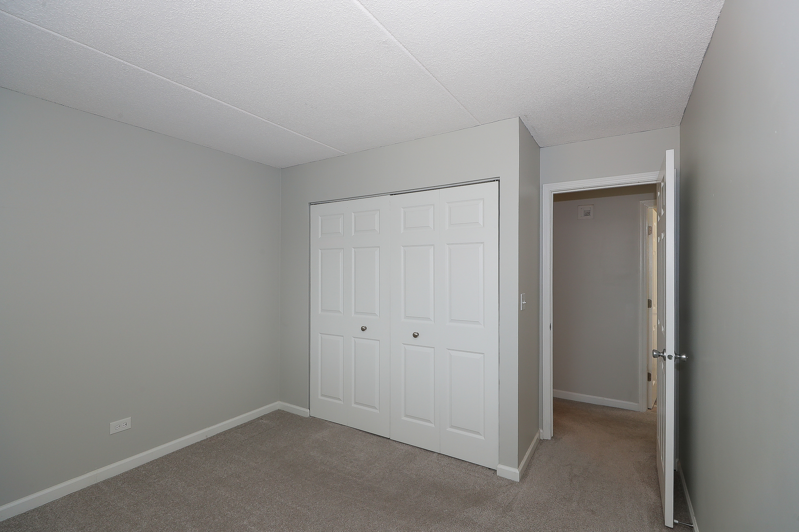 1 Bloomingdale Place #301, Bloomingdale, IL 60108