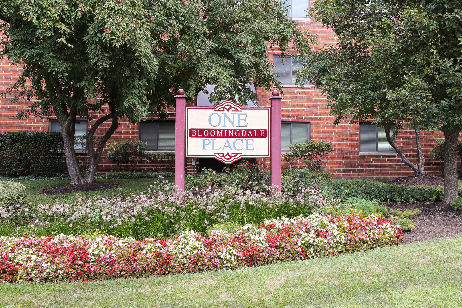 1 Bloomingdale Place #301, Bloomingdale, IL 60108