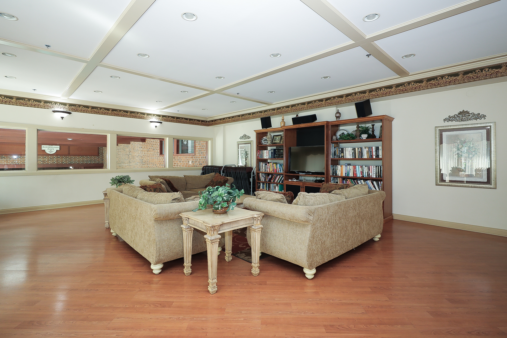 1 Bloomingdale Place #301, Bloomingdale, IL 60108