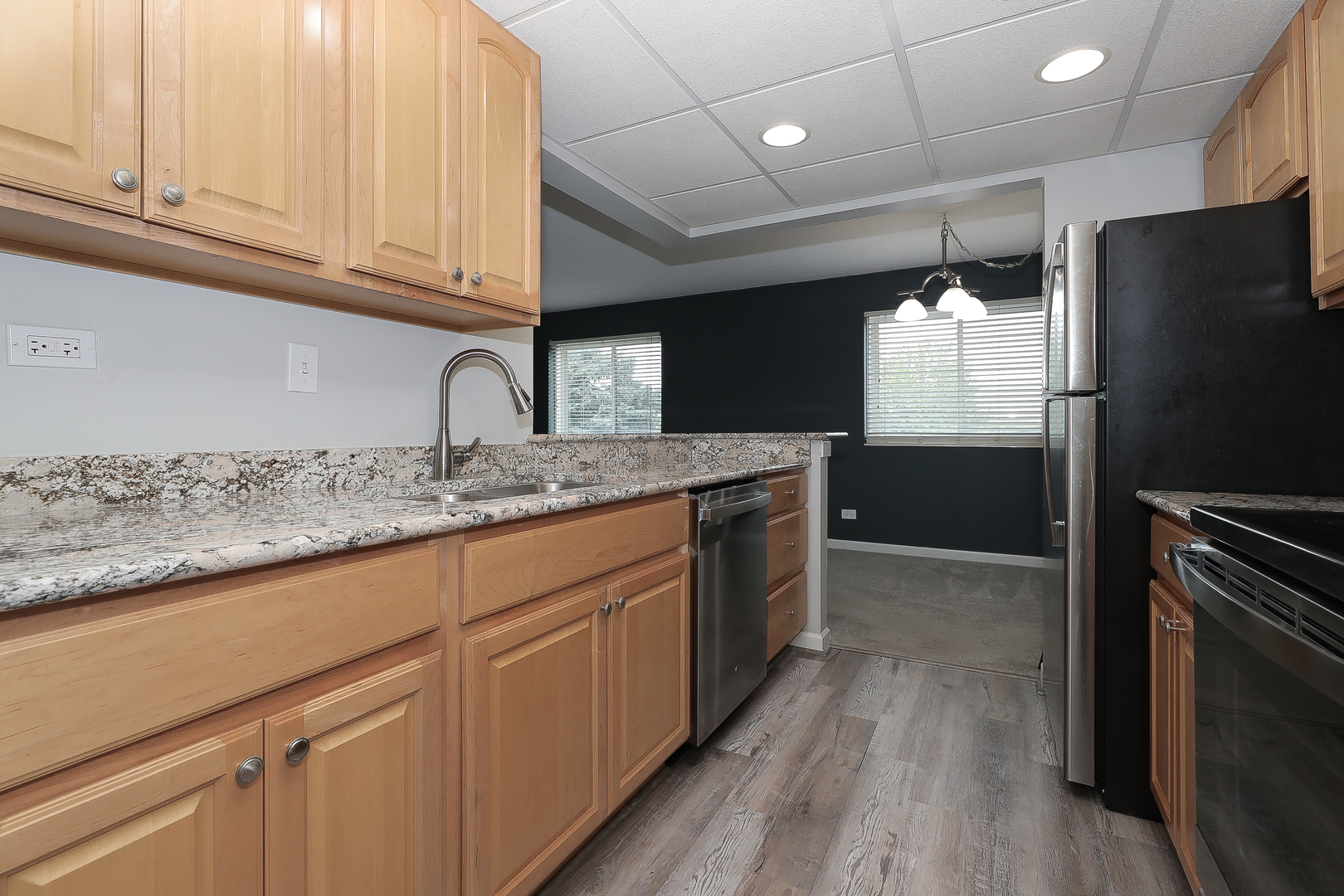 1 Bloomingdale Place #301, Bloomingdale, IL 60108
